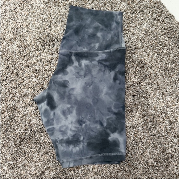 Lululemon Align Shorts - Picture 5 of 7